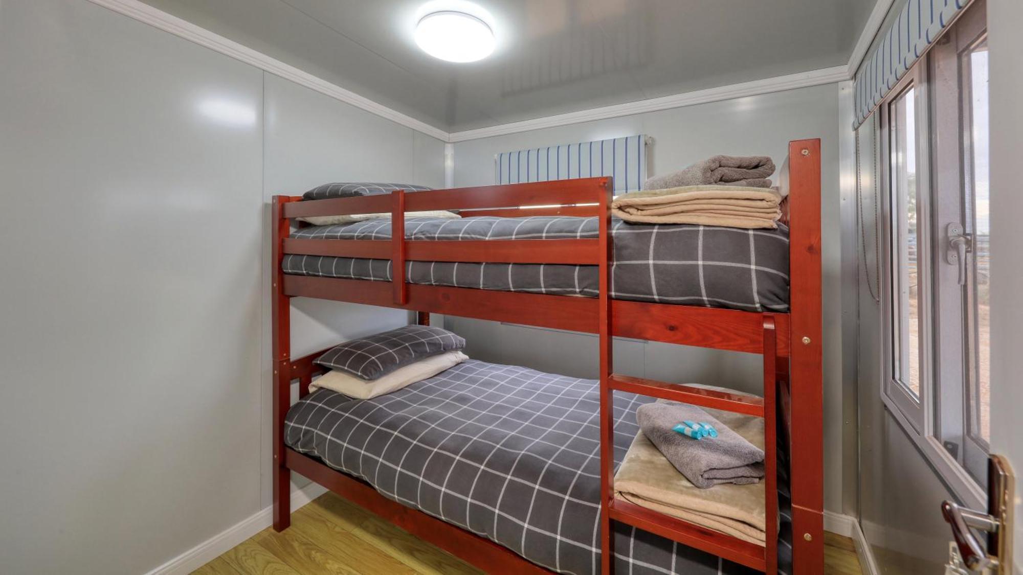 White Cliffs Self Contained Cabin Accommodation Экстерьер фото